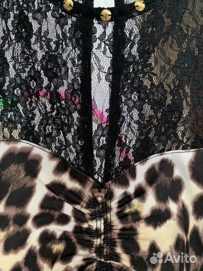 Топ с баской guess