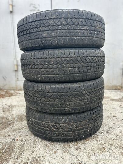 DoubleStar DW02 225/55 R19 99T