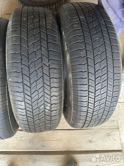 Michelin Defender 215/70 R16
