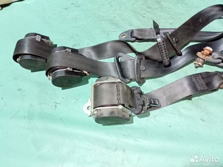 Ремни безопасности Renault Logan