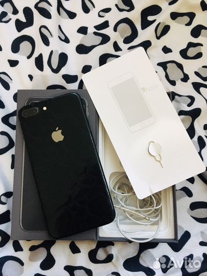 Телефон iPhone 8 plus