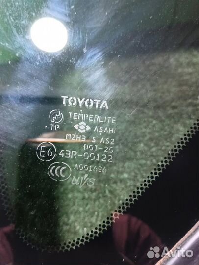 Стекло багажника левое Toyota RAV4 A30 2006