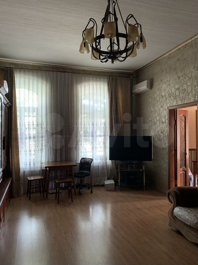 2-к. квартира, 60 м², 1/1 эт.
