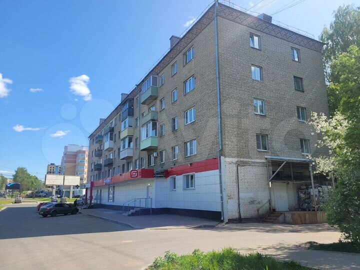 Торговое помещение, 950 м²