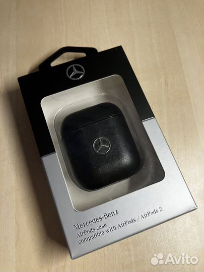Чехол на 1,2 AirPods оригинал Mersedes-Benz