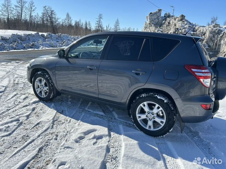 Toyota RAV4 2.0 AT, 2009, 295 000 км