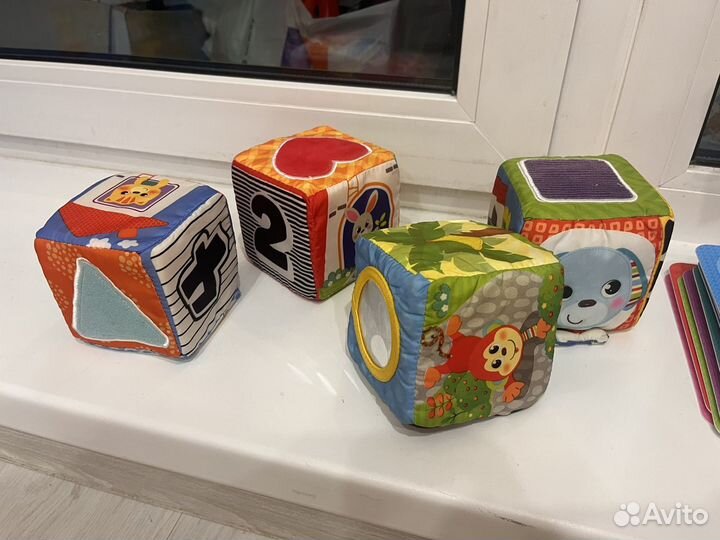 Мобиль и игрушки