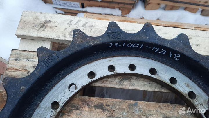 Звездочка Hyundai R360LC-7