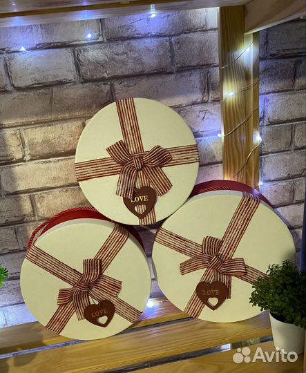 Подарочные коробки разных размеров