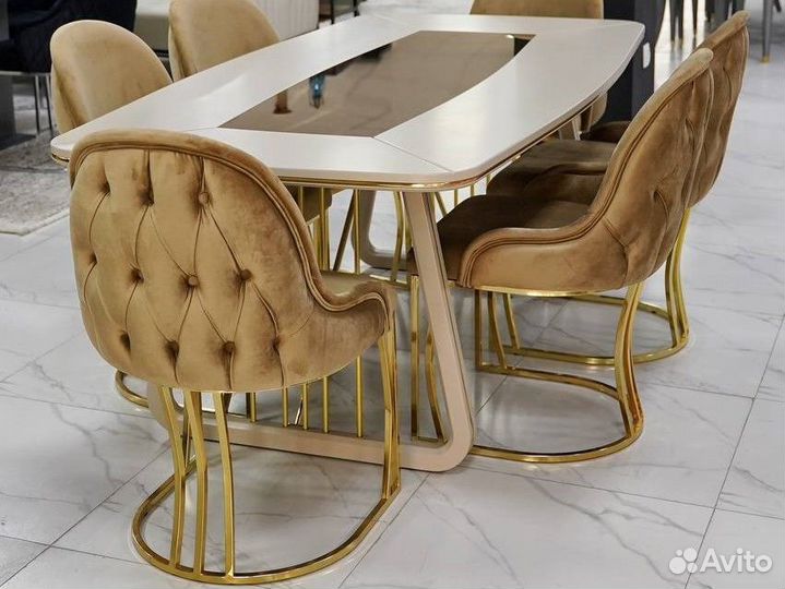 Стол кухонный