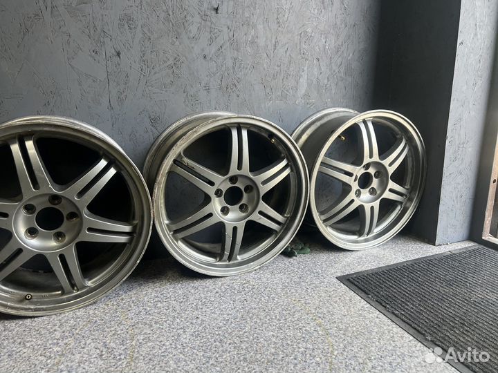 Именитые катки B. I. M. DHS 031 R17