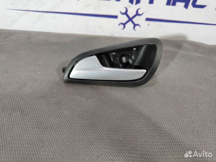 Ручка двери внутренняя левая Ford Focus 3