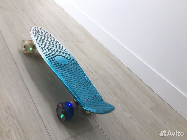 Скейтборд детский светящийся