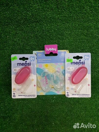 Зубная щетка на палец