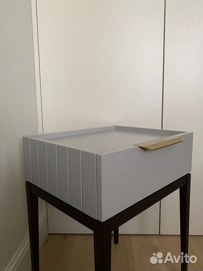 Тумба прикроватная серого цвета. Новые