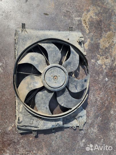 Вентилятор радиатора Mercedes Benz w204