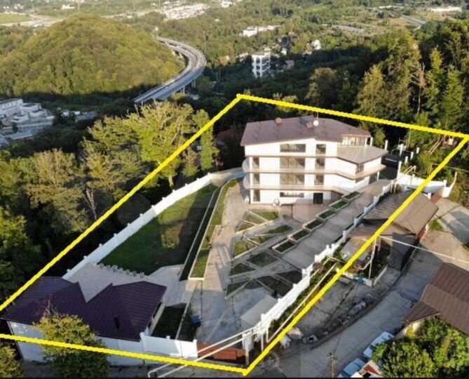 Коттедж 1210 м² на участке 19,9 сот.