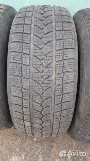 Tigar Winter 1 235/55 R17