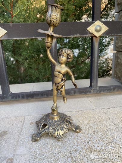Подсвечник статуэтка