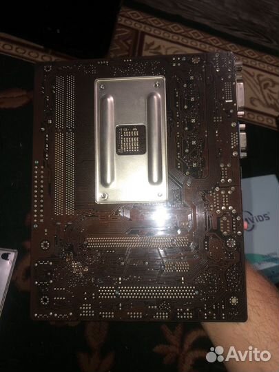 Материнская плата