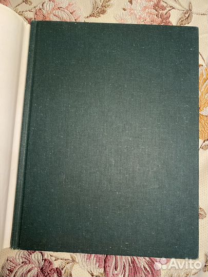 Винтажная книга England is a garden на английском