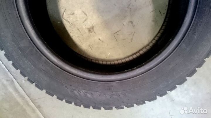 Nokian Tyres Hakkapeliitta 9 215/50 R17 95T