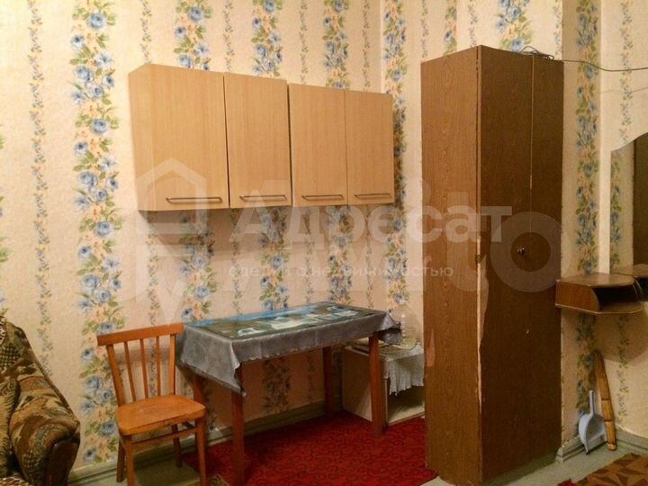 Комната 24 м² в 5-к., 1/3 эт.