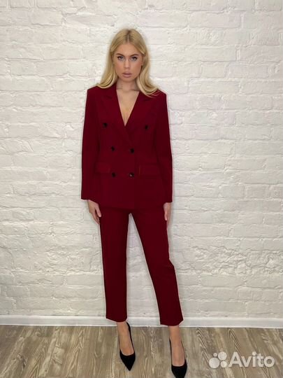 Костюм брючный S
