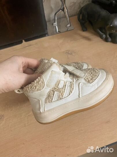 Ботинки надевочку теплые 24размер б/у