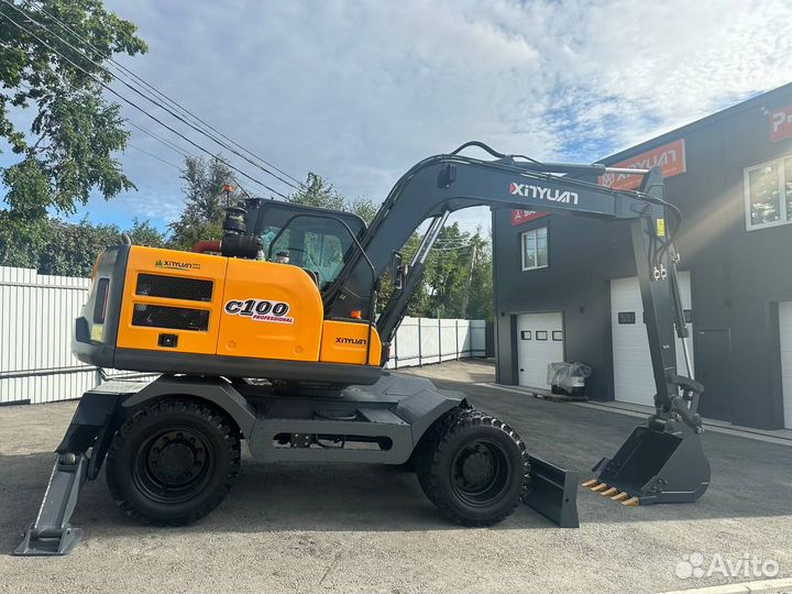 Колёсный экскаватор XINYUAN C100, 2024