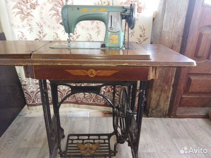 Швейная машина