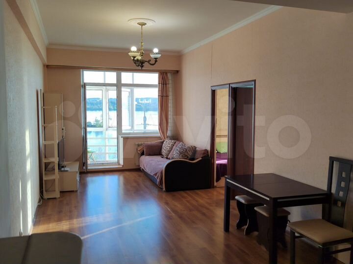 3-к. квартира, 70 м², 2/12 эт.