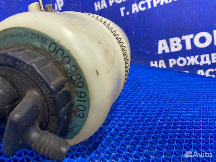 Бачок гидроусилителя Mercedes-Benz W140 седан