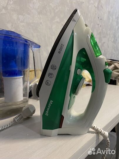 Утюг Maxwell 2200W