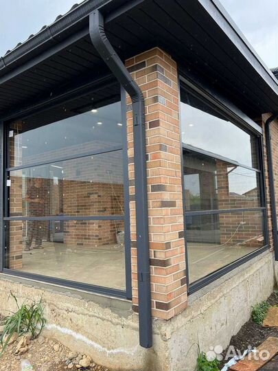 Безрамное остекление террасы