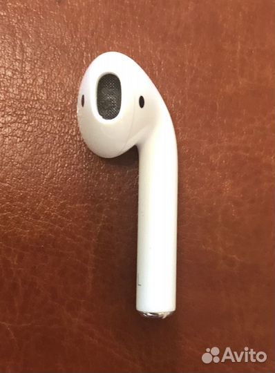 AirPods 2 левый и кейс