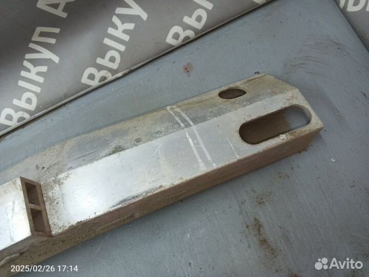 Усилитель бампера задний Nissan Murano VQ35 2007