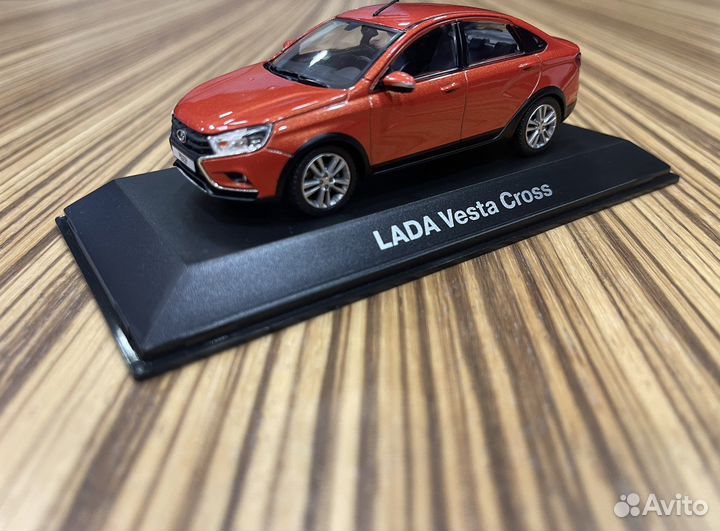 Коллекционная модель LADA Vesta Cross