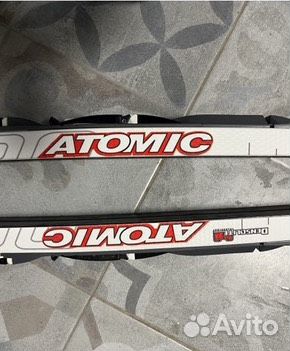 Лыжи беговые Atomic Motion с палками и креплением