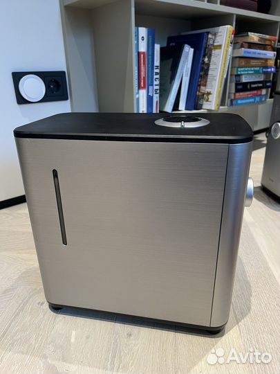 Увлажнитель Bork H701 серый