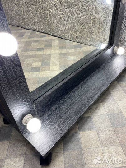 В наличии Ростовое зеркало на колесиках