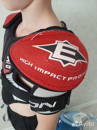 Нагрудник хоккейный детский