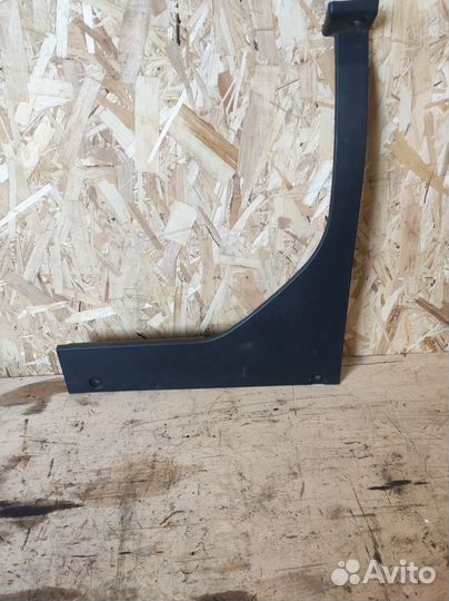 Обшивка багажника правая Hyundai solaris 1