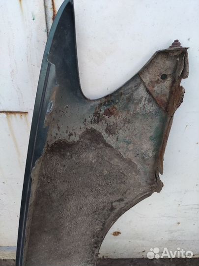 Крыло левое Peugeot 406 дорестайлинг