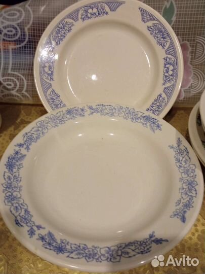 Тарелки глубокие и мелкие