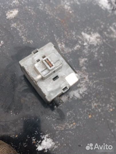 Блокиратор рулевой колонки Renault Laguna 2 2.2