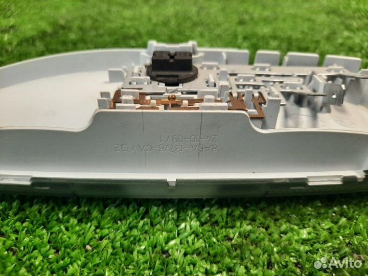 Плафон подсветки салона Ford Focus 2 хэтчбек 1.6