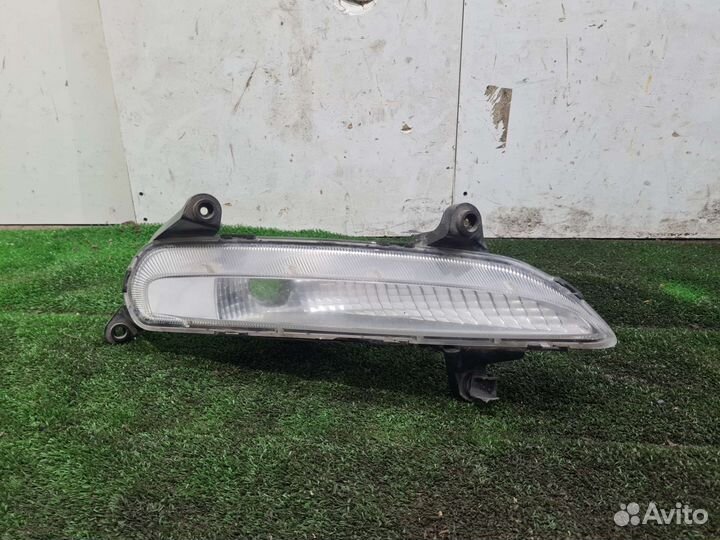 Дневной ходовой огонь передний правый Kia Ceed 2