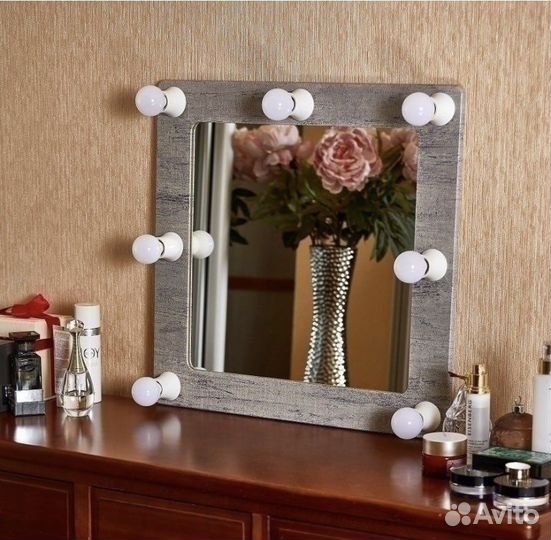 Зеркало с подсветкой настольное