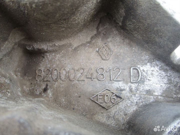 Кронштейн двигателя правый Renault Laguna 2 1.9